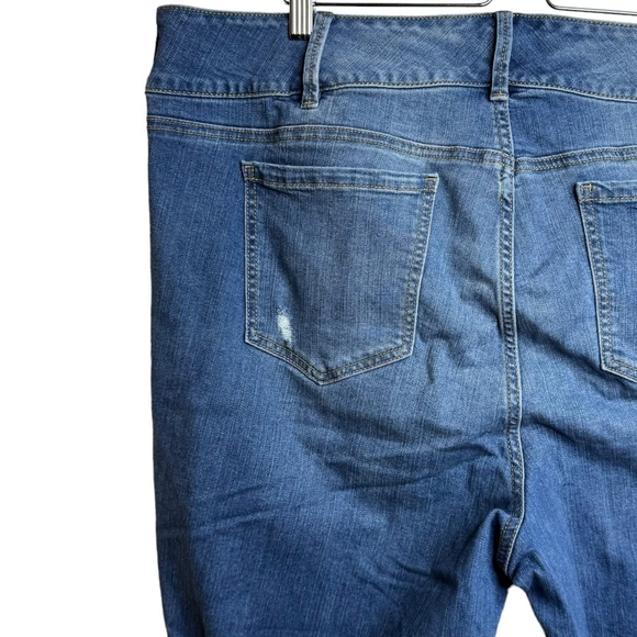 Torrid Distressed Ripped Stretch High Rise Skinny Leg Blue Jeggings 24 Regular - Picture 11 of 16